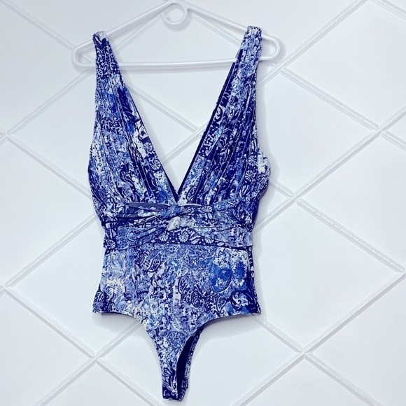 Bebe Swim Suit 1 Piece, Size M, Navy, Blue & White Print. - Picture 2 of 9